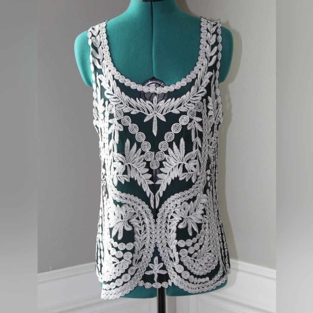 Soho Girls Black Mesh Silver Embroidered Tank Top NWT Women’s Medium